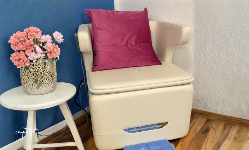 EMP_Stuhl_pinkes_Kissen bei Melanie Keilbach UG (haftungsbeschränkt)